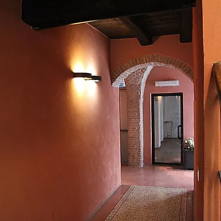 The Diamond Flat Apartment