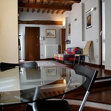 The Diamond Flat Apartment *