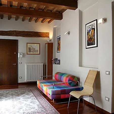 The Diamond Flat * Parma