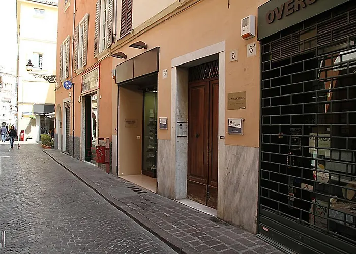 The Diamond Flat * Parma