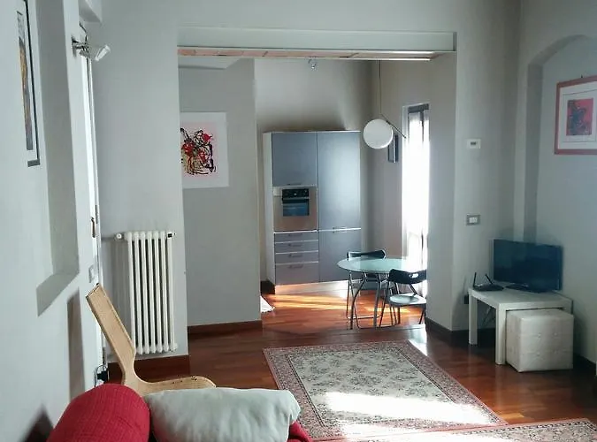 The Diamond Flat * Parma